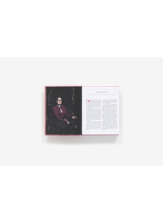 null - Nicole Angemi's Anatomy Book: A Catalog of Familiar, Rare, and Unusual Pathologies - Image 1