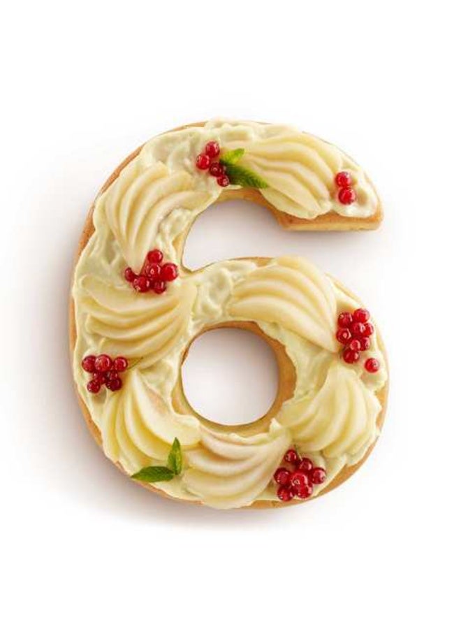 Lekue Number 9 Cake Mold, Red  - Image 2