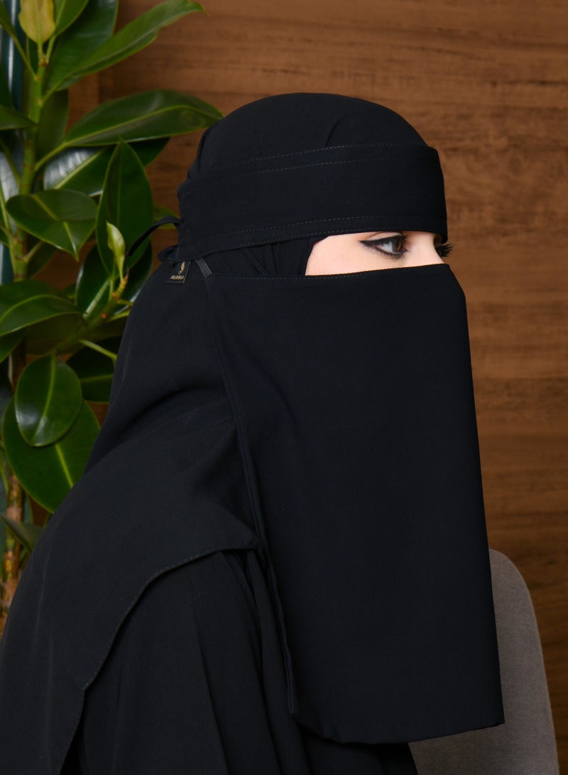 عبايات حوراء نقاب طويل بمطاط واحد مائل وربطة إغلاق بلوقو - Image 2