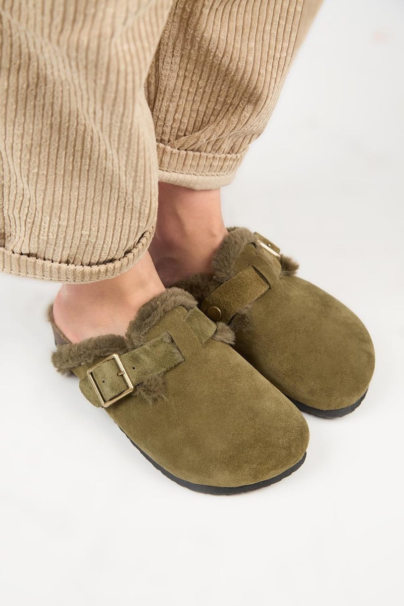 Manijero (Zeta 2 Fur) Women's Leather Belt Buckled Sabo Khaki Slippers  - Image 3