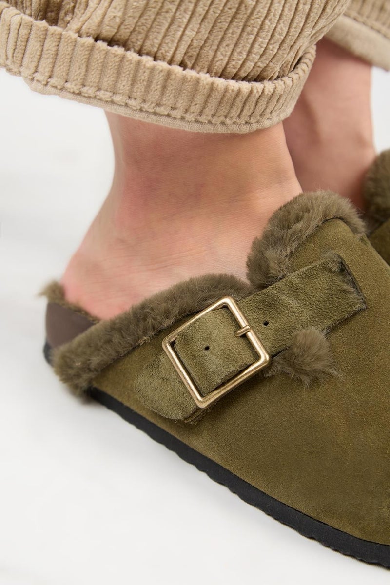 Manijero (Zeta 2 Fur) Women's Leather Belt Buckled Sabo Khaki Slippers  - Image 4