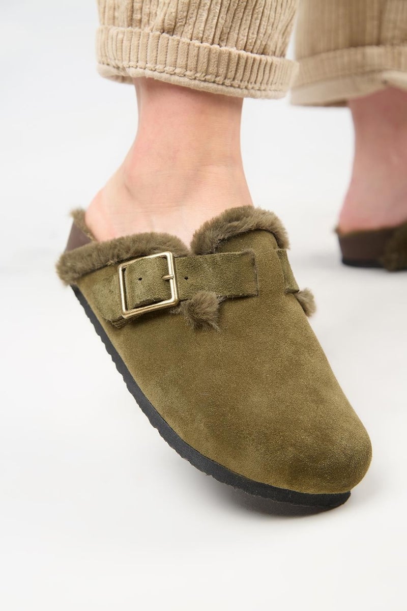 Manijero (Zeta 2 Fur) Women's Leather Belt Buckled Sabo Khaki Slippers  - Image 5
