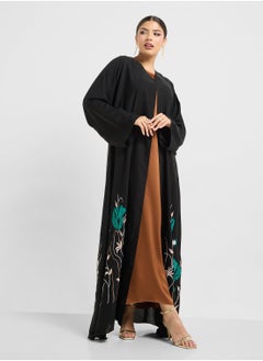 Embroidered V-Neck Flared Sleeve Abaya - pzsku/ZEE7B142774F84CBFEDD2Z/45/_/1737442373/8e1ca942-ef65-45e9-88a2-4d33b9432674