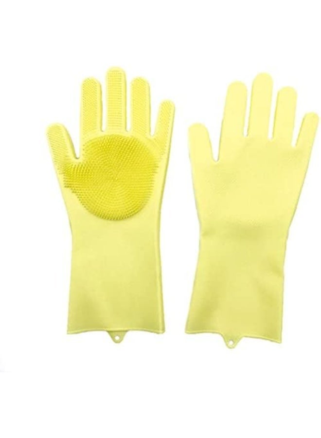 Silicone heat-resistant kitchen gloves, comfortable and heat-insulating with a non-slip grip.