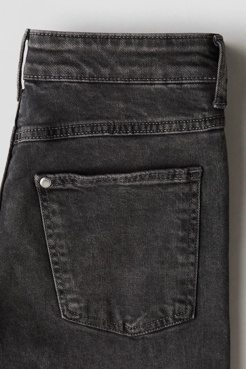 H&M Relaxed Tapered Fit Jeans