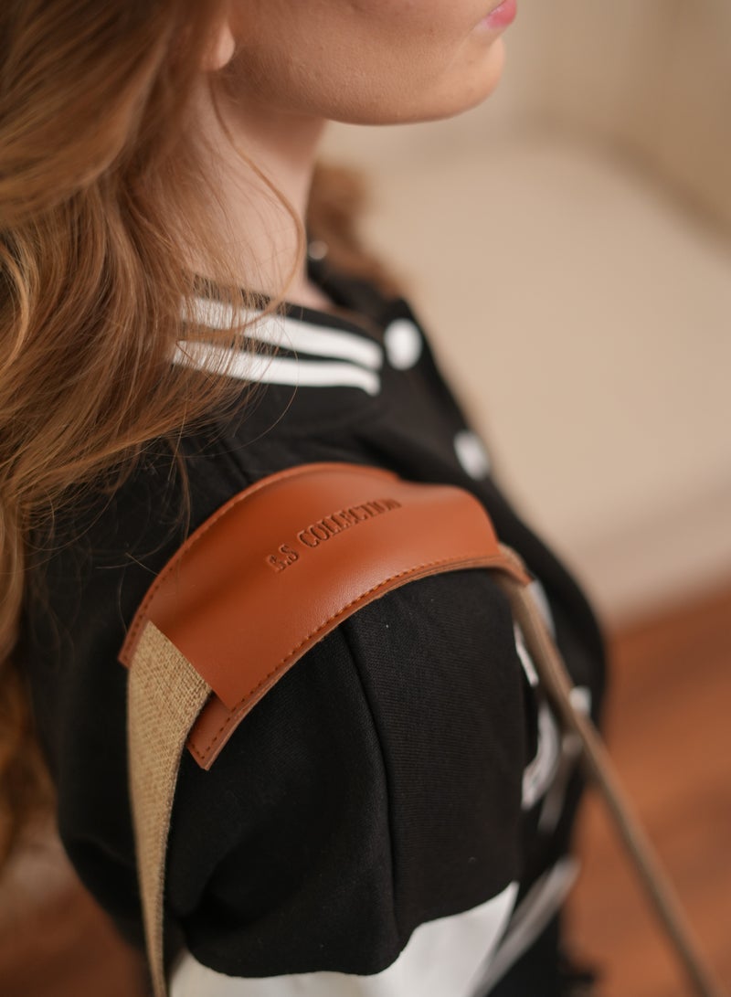 بي.أس كولكشن شنطة كروس بي إس أنيقة وعملية بتصميم عصري باللون الكافيه - Image 3