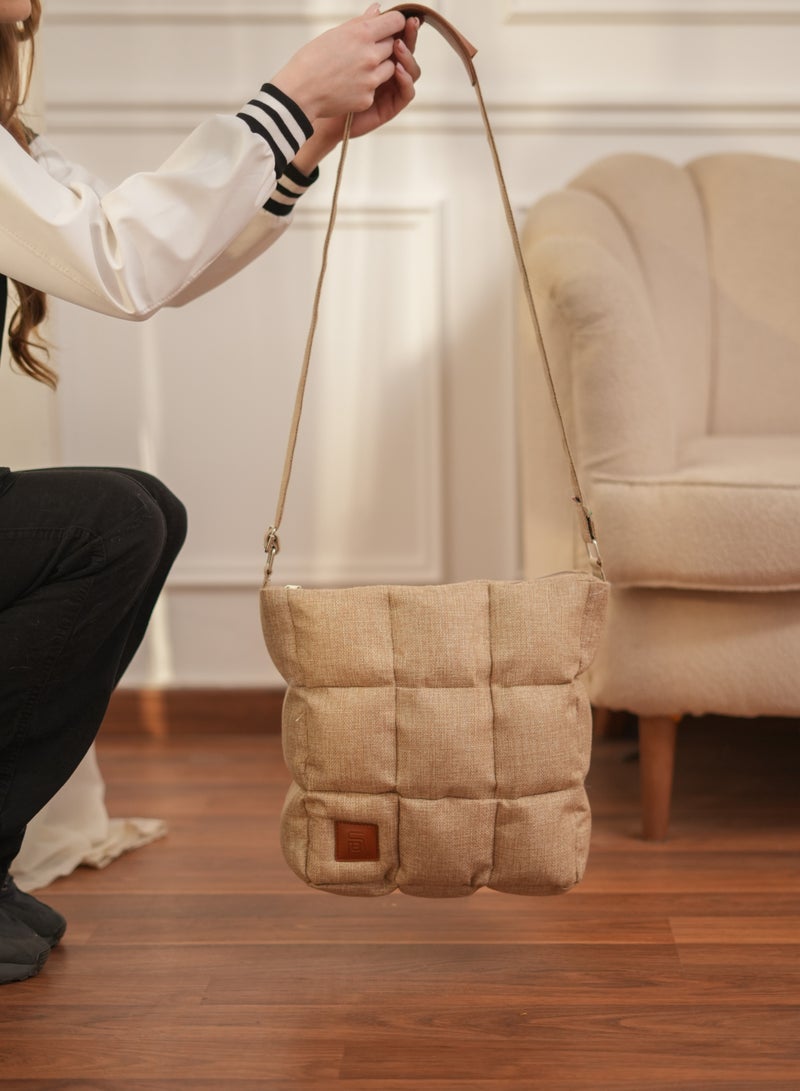 بي.أس كولكشن شنطة كروس بي إس أنيقة وعملية بتصميم عصري باللون الكافيه - Image 4