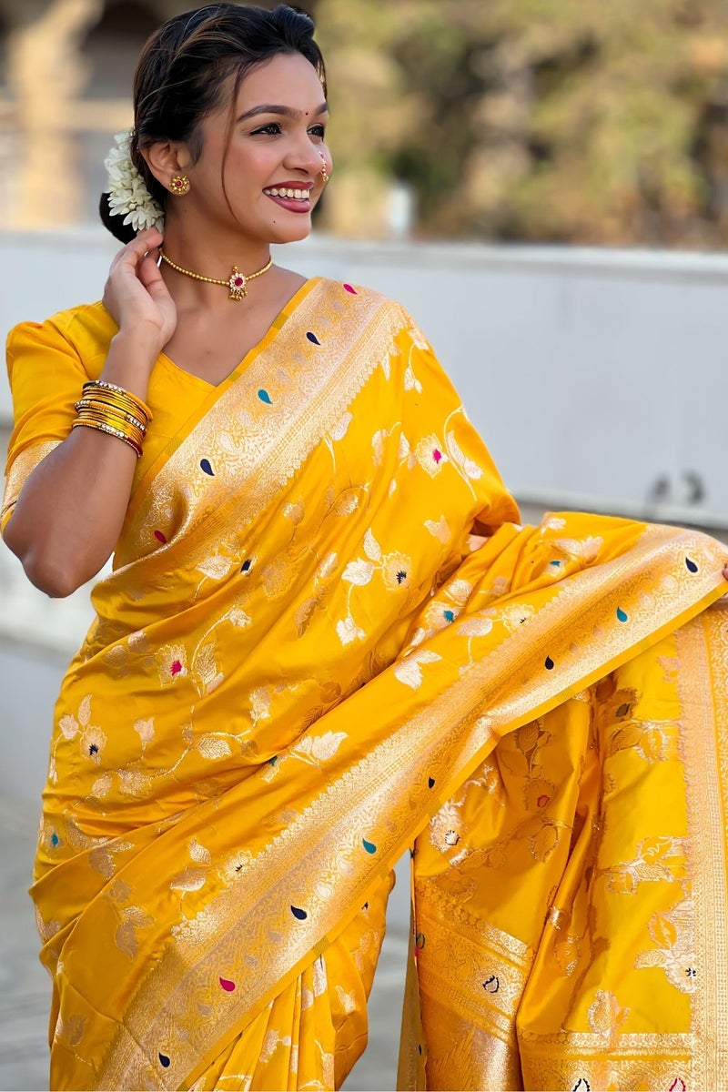 SGF11 Women's Kanjivaram Pure Soft Silk Handloom Saree Pure Golden Zari With Blouse Piece (Yellow) - Image 4