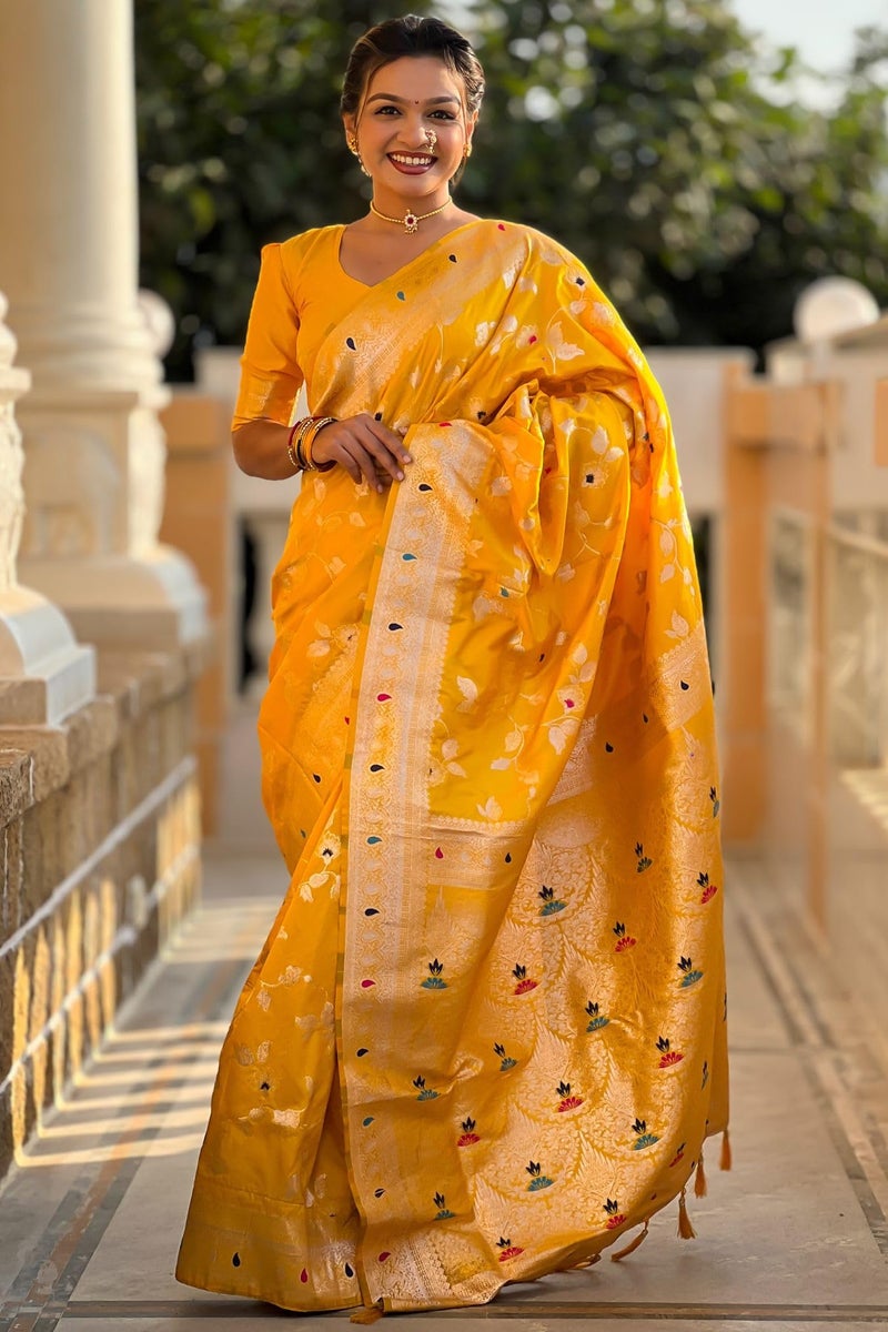 SGF11 Women's Kanjivaram Pure Soft Silk Handloom Saree Pure Golden Zari With Blouse Piece (Yellow) - Image 2