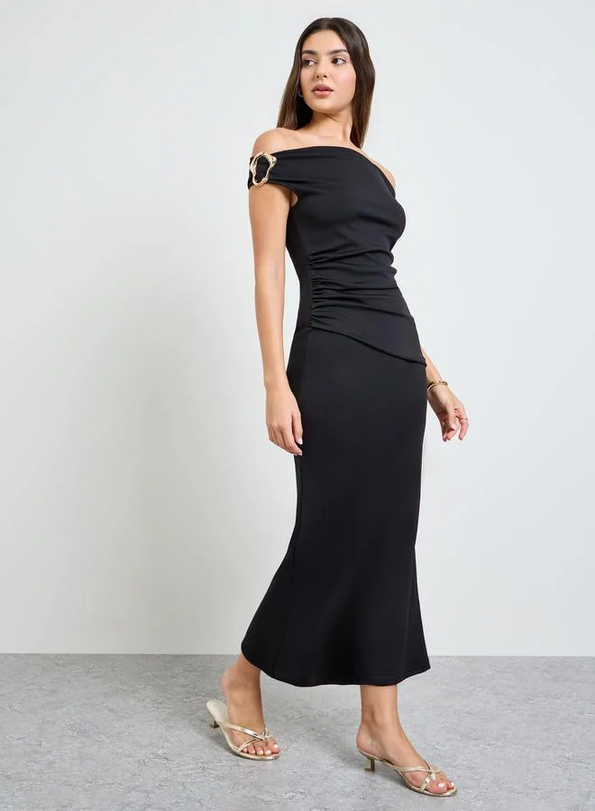 تايك تو Black Off Shoulder Maxi Dress with Buckle Detail