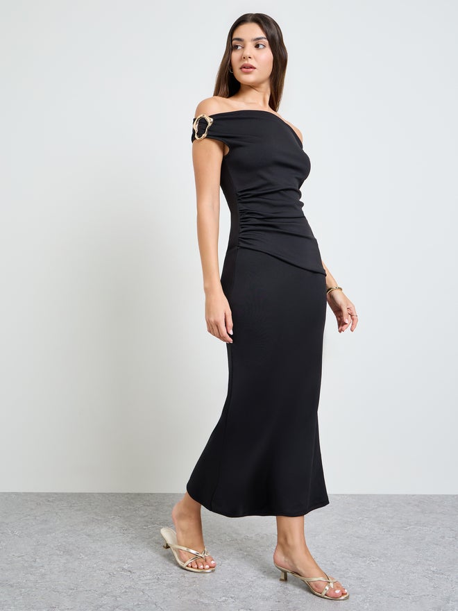 Styli Black Off Shoulder Maxi Dress with Buckle Detail - Image 2