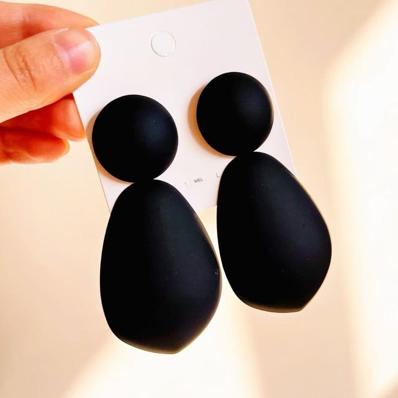 New color spray painted geometric steamed bread earrings exaggerated red metal earrings simple water drop earrings  cross-border - Image 2