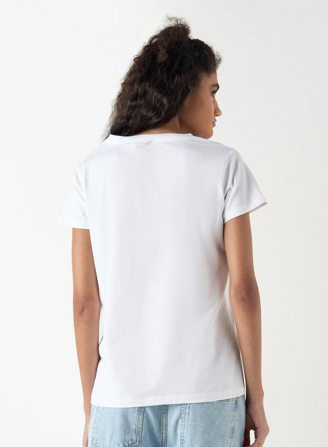 اس بي كاركترز تيشيرت بياقة ضيّقة وأكمام قصيرة وطبعات جامعة هارفرد - Image 3