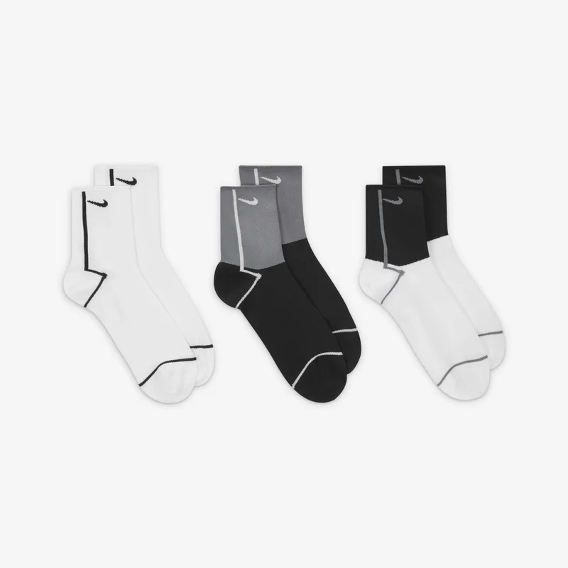 Nike White Women's Everyday Plus Training Ankle Socks (3 Pairs) for Women | Best Price UAE