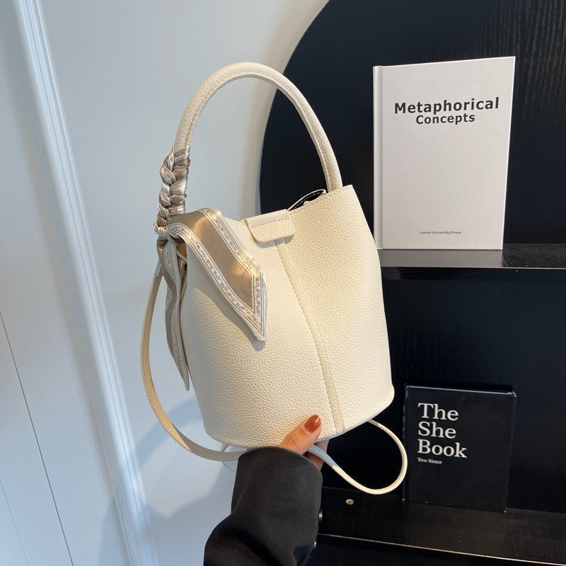 High-End Niche Bucket Bag Handbag Women'S Bag New Style Simple Large Capacity Shoulder Crossbody Bag Vegetable Basket Bag - Image 1
