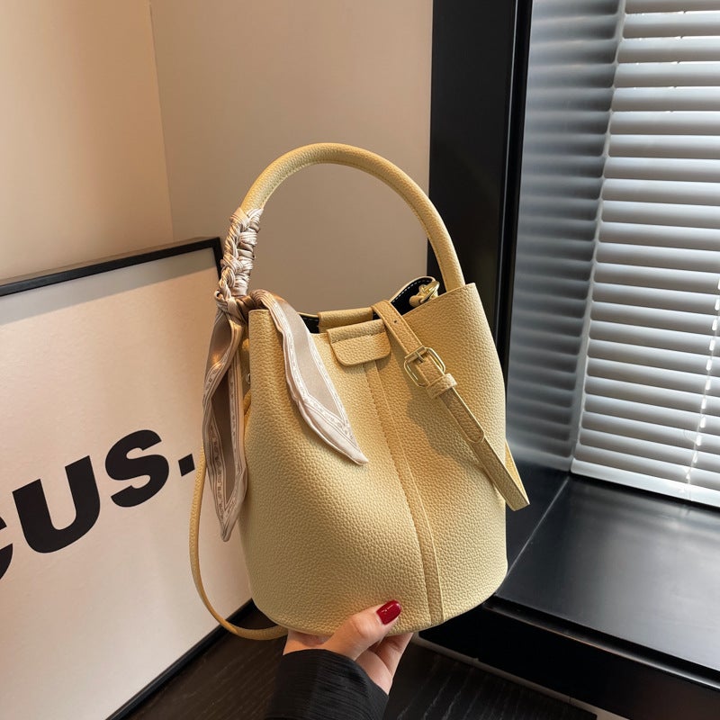 High-End Niche Bucket Bag Handbag Women'S Bag New Style Simple Large Capacity Shoulder Crossbody Bag Vegetable Basket Bag - Image 4