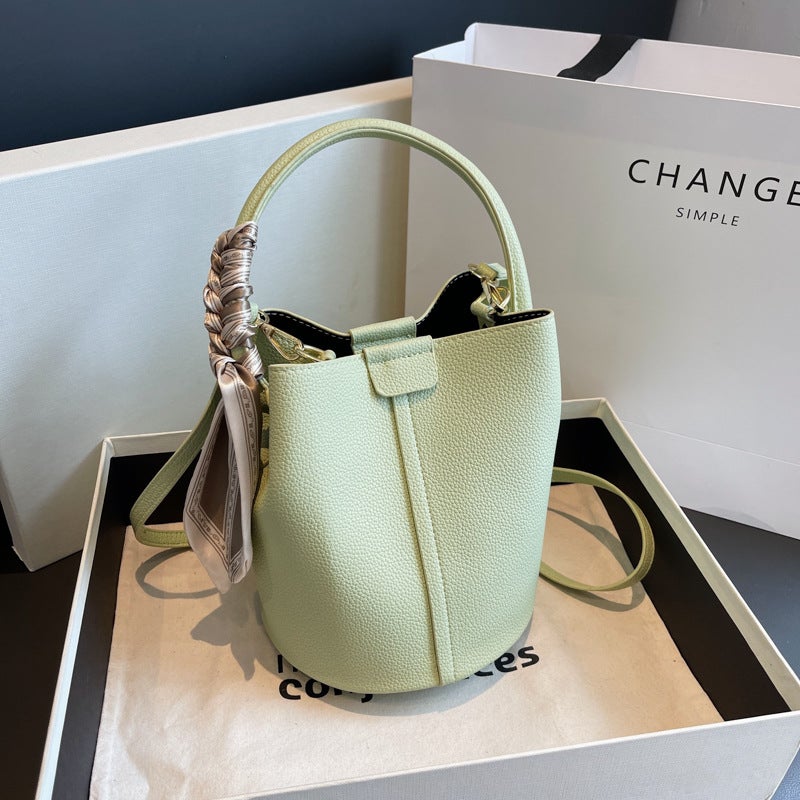 High-End Niche Bucket Bag Handbag Women'S Bag New Style Simple Large Capacity Shoulder Crossbody Bag Vegetable Basket Bag - Image 3