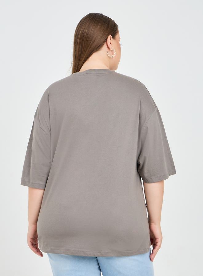 Styli Oversized Embroidered Slogan Drop Shoulder T-Shirt  - Image 4