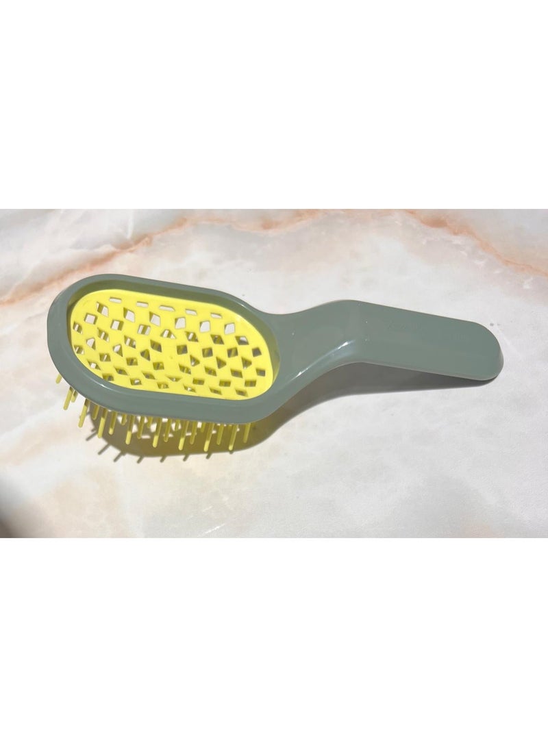 Janeke 5.5 inch Curvy Vented  Small Cyber Lime Hair Brush - Image 2