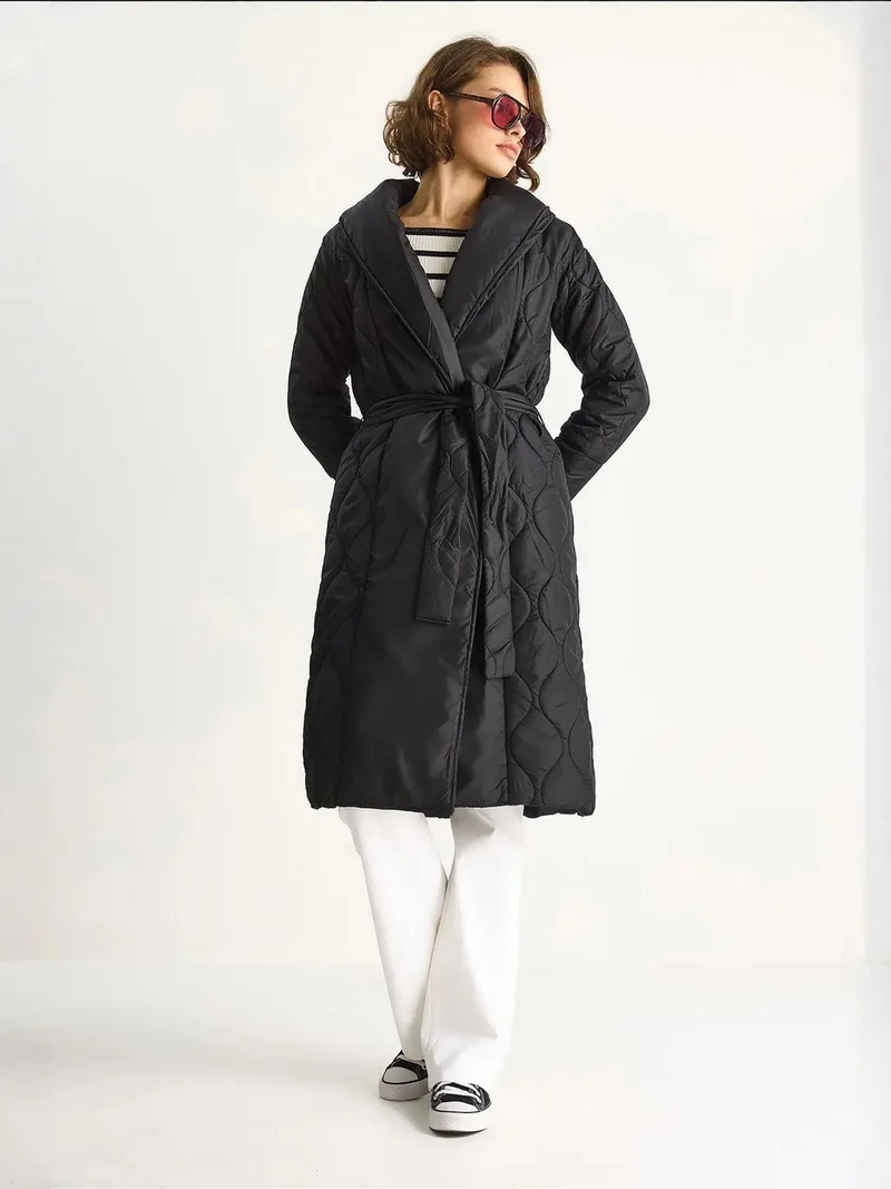 Bianco Lucci LUCCI Textured Shawl Collar Midi Puffer Jacket with Tie Closure