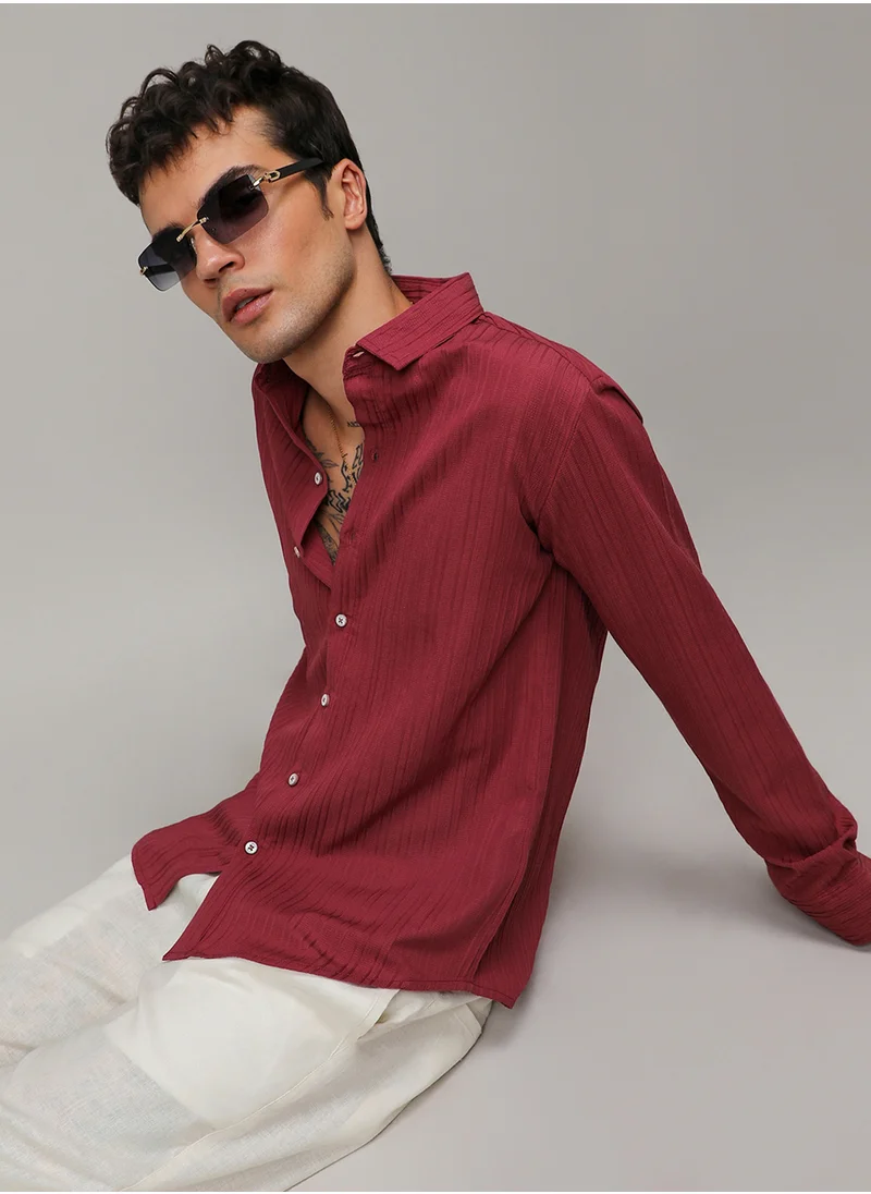 كامبوس سوترا Men's Blush Red Self-Design Striped Shirt