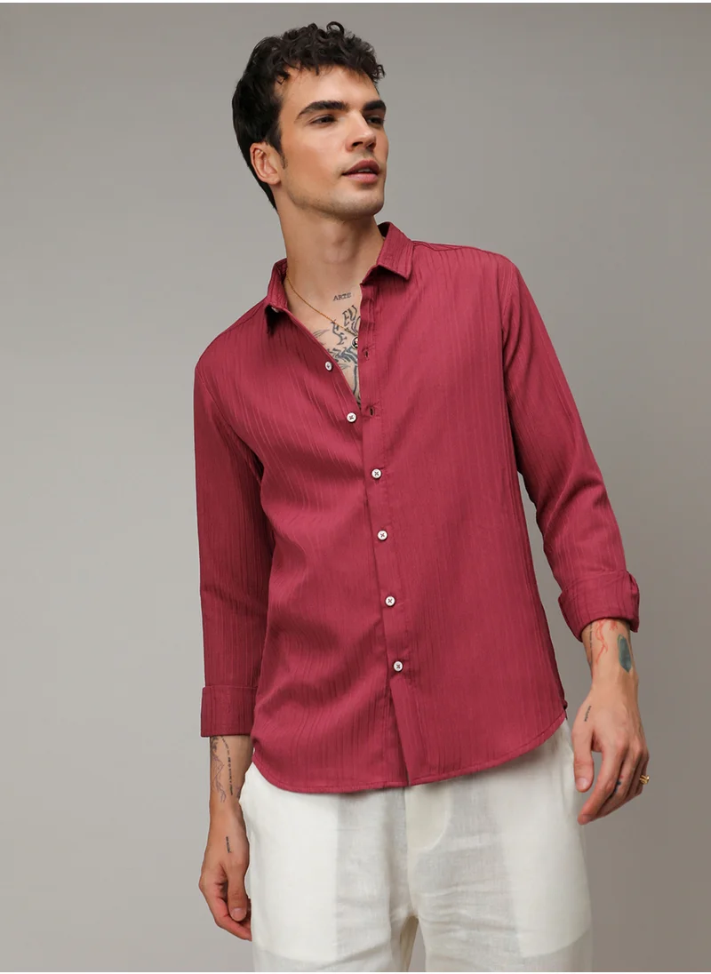 كامبوس سوترا Men's Blush Red Self-Design Striped Shirt