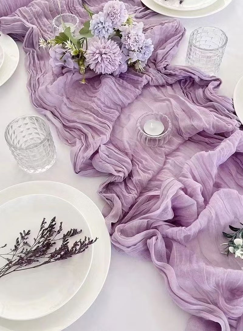 مفرش طاولة شفاف بنفسجي اللون لحفلات الزفاف - مفرش طاولة شيسيان شفاف 90×300 سم، يضفي لمسة حالمة ورومانسية على ديكور حفل الاستقبال وحفل توديع العزوبية. - Image 1