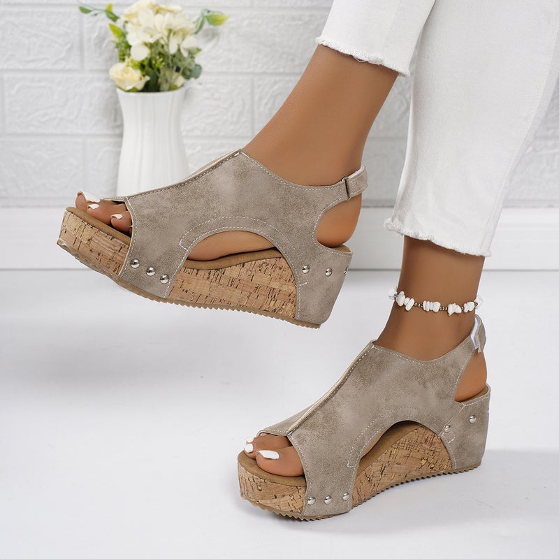 Direct Supply Of Plus Size 43Wish New Ladies Wedge With Fish Mouth Thick Bottom Rivet Sandals - Image 2