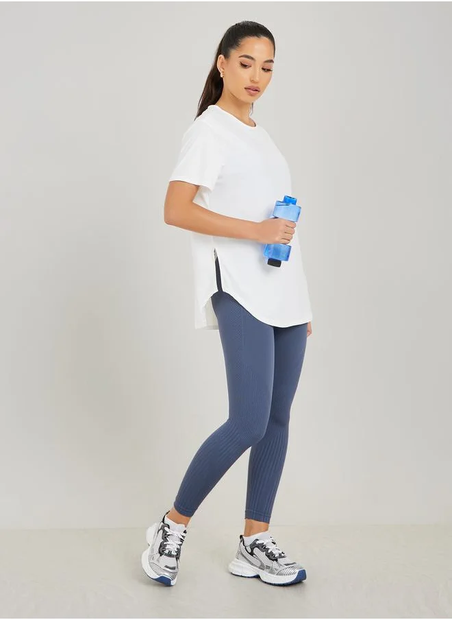 ستايلي Center Back Minimal Slogan In Line To Stripe Loose Yoga Top