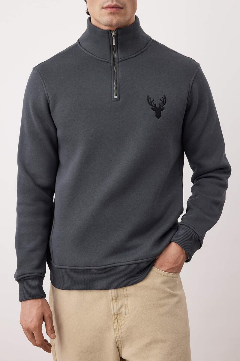 trendyol Anthracite Regular/Normal Cut Stand Collar Zipper Cotton Deer Embroidery Sweatshirt Tmnaw24Sw00041 - Image 3