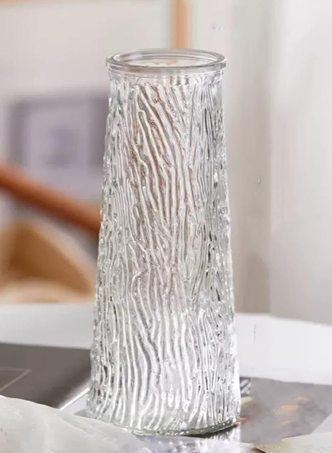 سويس كانتون مزهرية زجاجية فاخرة بتصميم نمط جليدي مدبب صغير – ارتفاع 20 سم وقطر 10 سم، مثالية لتنسيقات الزهور أو كقطعة ديكور منفردة، تعكس الضوء بأسلوب راقٍ، مناسبة للمنزل والمكتب - Image 2