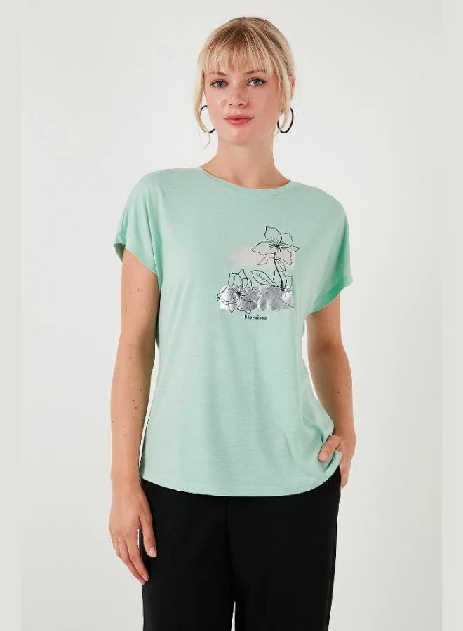 ليلا تيشيرت نسائي ليلا مطبوع بياقة دائرية وقصة عادية