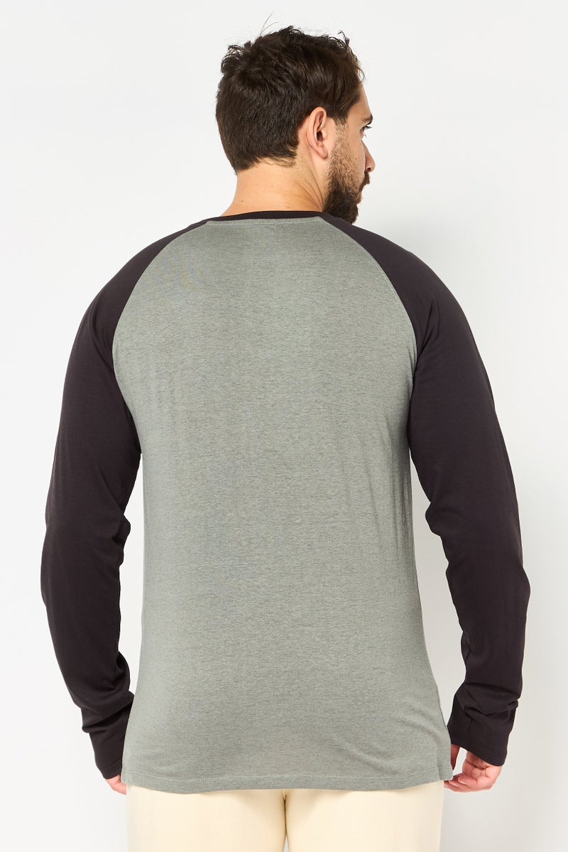 Reebok Men Sportswear Fit Long Sleeve Outdoor T-Shirt, Multicolor - Image 4