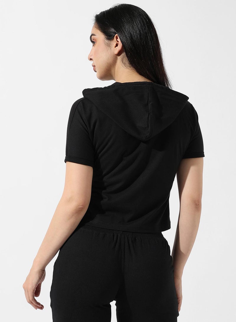 Campus Sutra Campus Sutra Women's Solid Black Hooded Cropped Top For Casual Wear | Crew Neck | Short Sleeve | Poly Cotton Top Crafted With Regular Sleeve & Comfort Fit For Everyday Wear  - Image 5