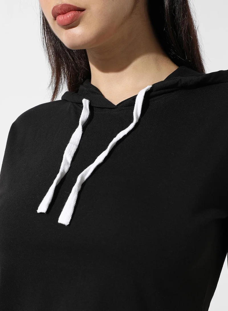 Campus Sutra Campus Sutra Women's Solid Black Hooded Cropped Top For Casual Wear | Crew Neck | Short Sleeve | Poly Cotton Top Crafted With Regular Sleeve & Comfort Fit For Everyday Wear