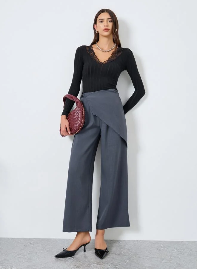 تايك تو بنطال بأرجل واسعة سادة بربطة خصر