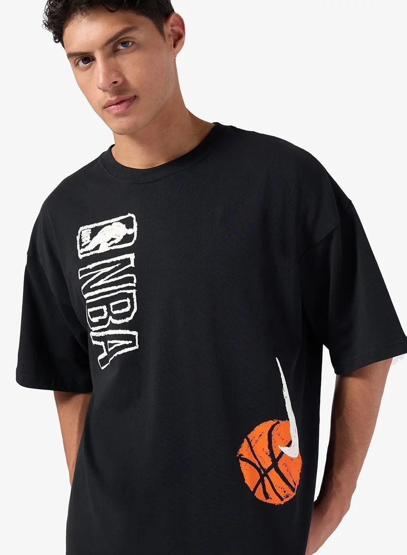 نايكي تيشيرت أوفر سايز إن بي إيه ماكس