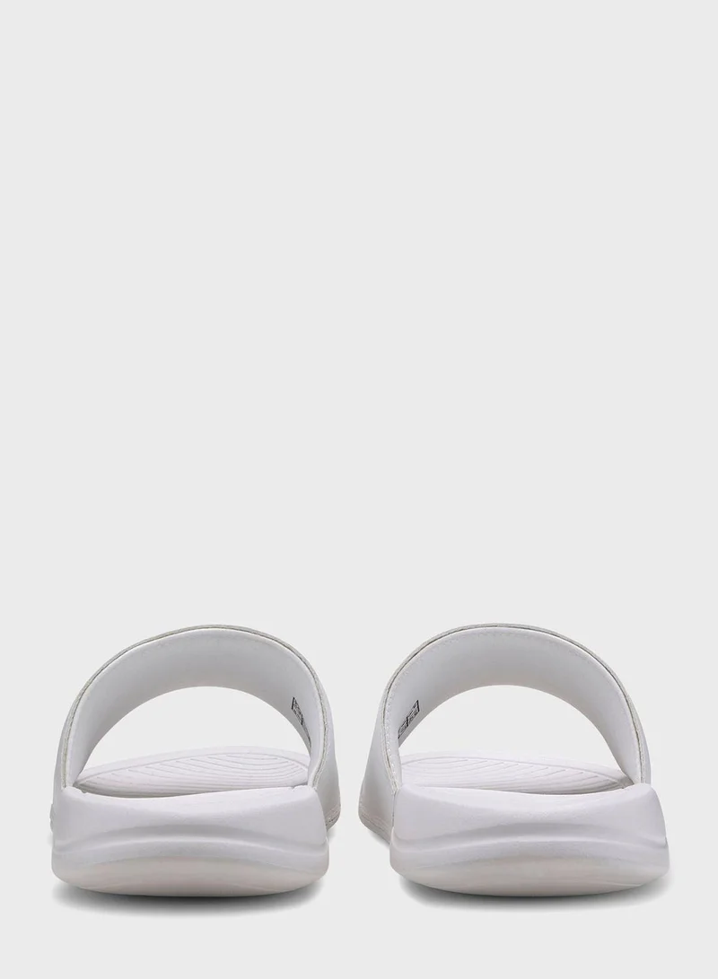 بوما شبشب بشعار الماركة