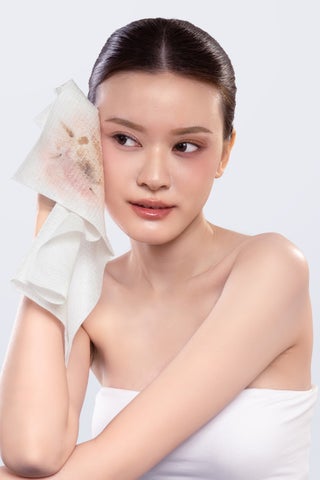 Gentle Disposable Face Towels – Ultra-Soft, Biodegradable, Multi-Purpose 50 XL Disposable Face Towels | Ultra-Soft, Dual-Textured, Chemical-Free Makeup Remover Wipes | Biodegradable, Hypoallergenic, Extra-Thick Facial Wipes for Sensitive Skin & Daily Skincare, baby care, makeup removal, facial cleansing, and cleaning makeup brushes and tools. - view 4