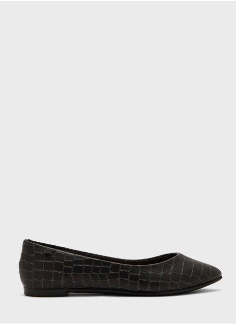 Pointed Toe Ballerinas