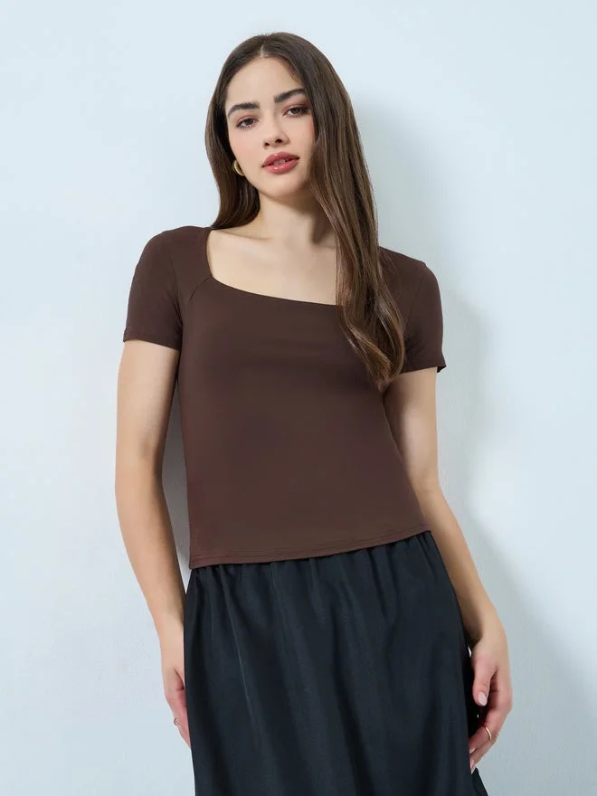 Styli  Styli Solid Square Neck Fitted Short Sleeve T-Shirt for Women | Best Price UAE