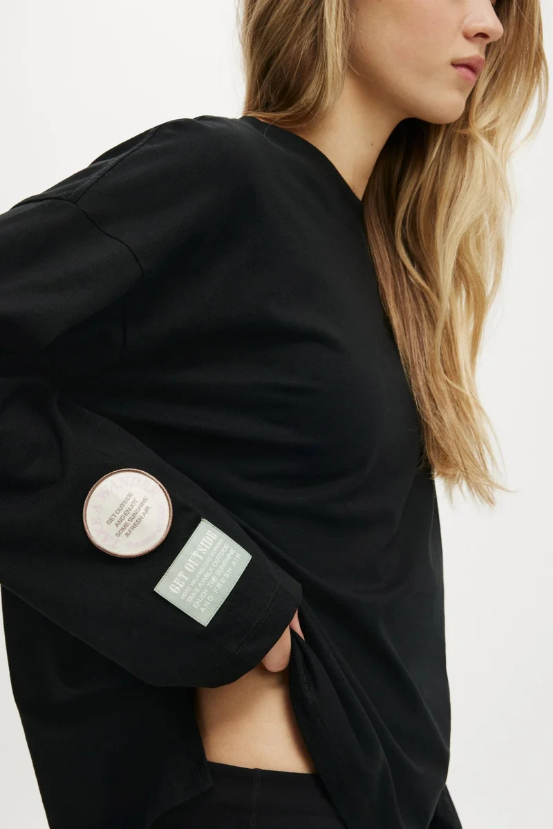 بودي تيشيرت بأكمام طويلة وطبعة رسومية