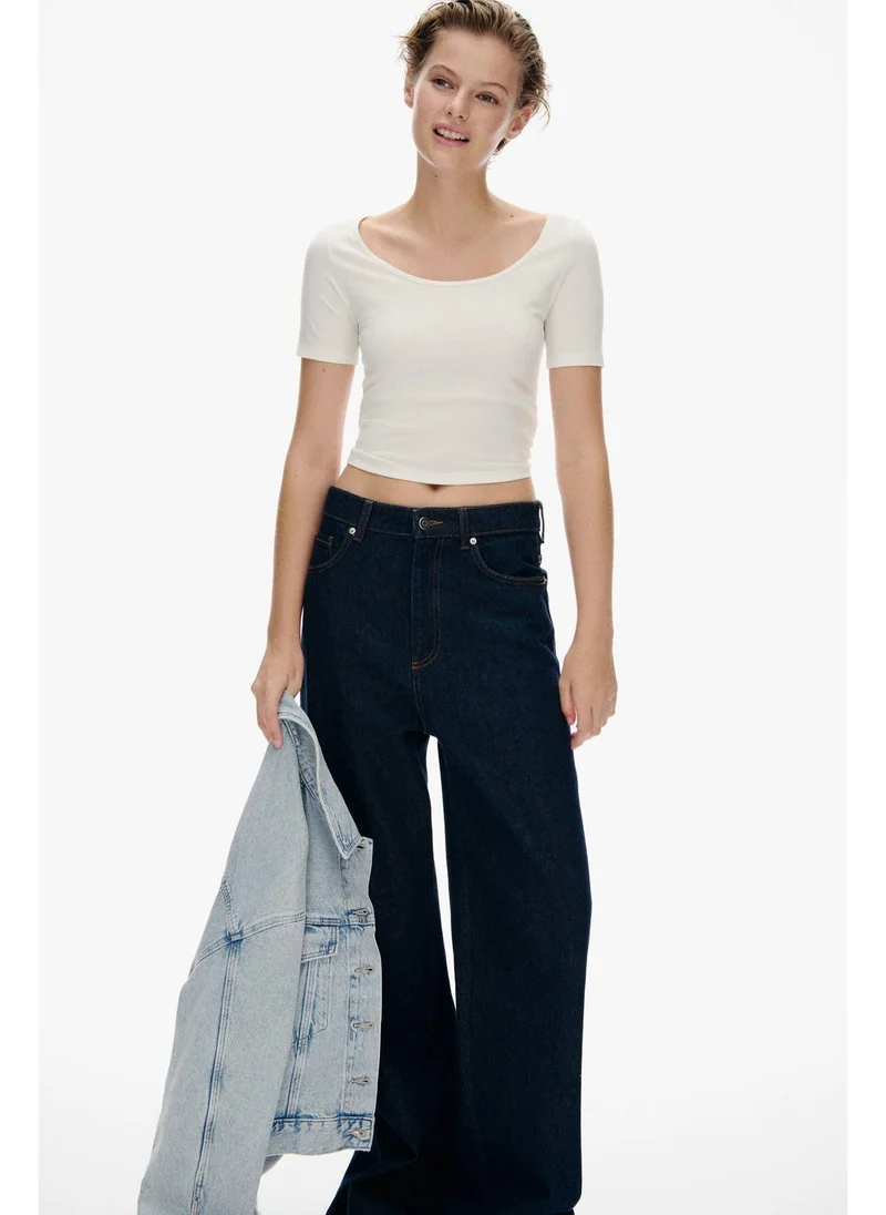 H&M Cropped scoop-neck T-shirt