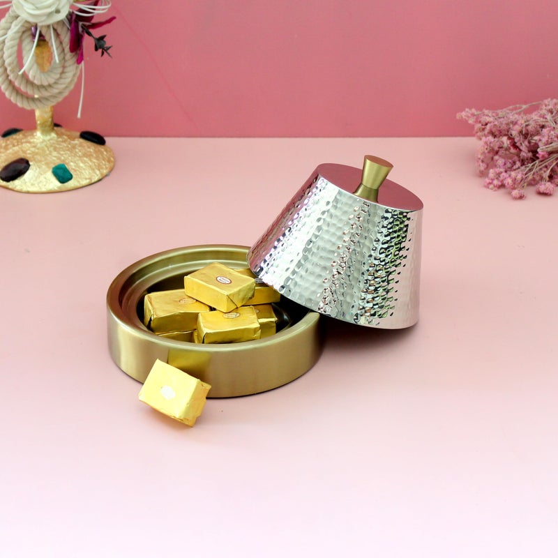 IZZHAAR Inara Stainless Steel Dome with Golden Knob Lid & Brass Tray, Tureen Cupcake Dome Plate Cover for Cakes, Desserts|Decoration for Dinning Table/Kitchen (500ml) - Image 1