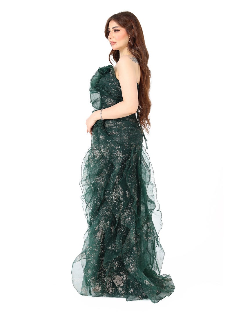 MODERN DESIGNER A luxurious evening dress with an elegant and modern cut that steals hearts Its design with soft pleats highlights the beauty of the body and adds a charming feminine touch  - Image 2
