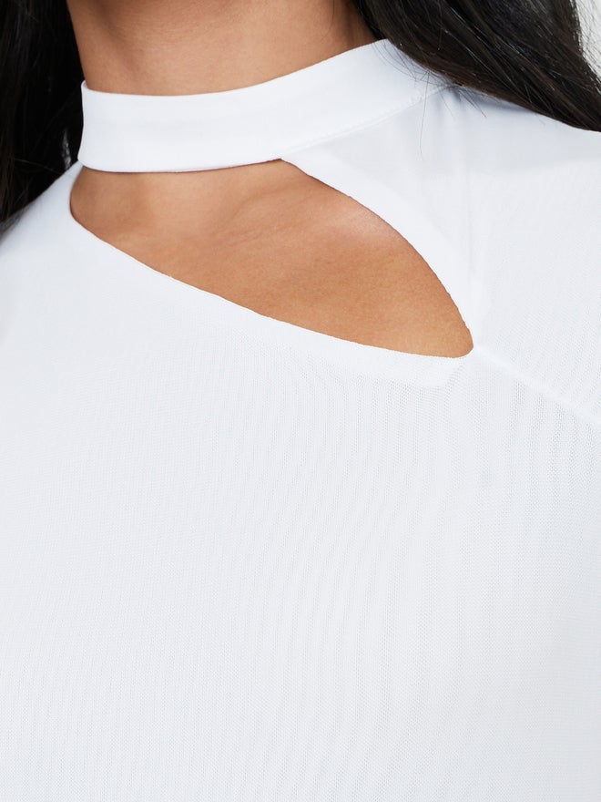 Styli Off White Bell Sleeve Cut-Out Detail A-Line Maxi Dress - Image 4