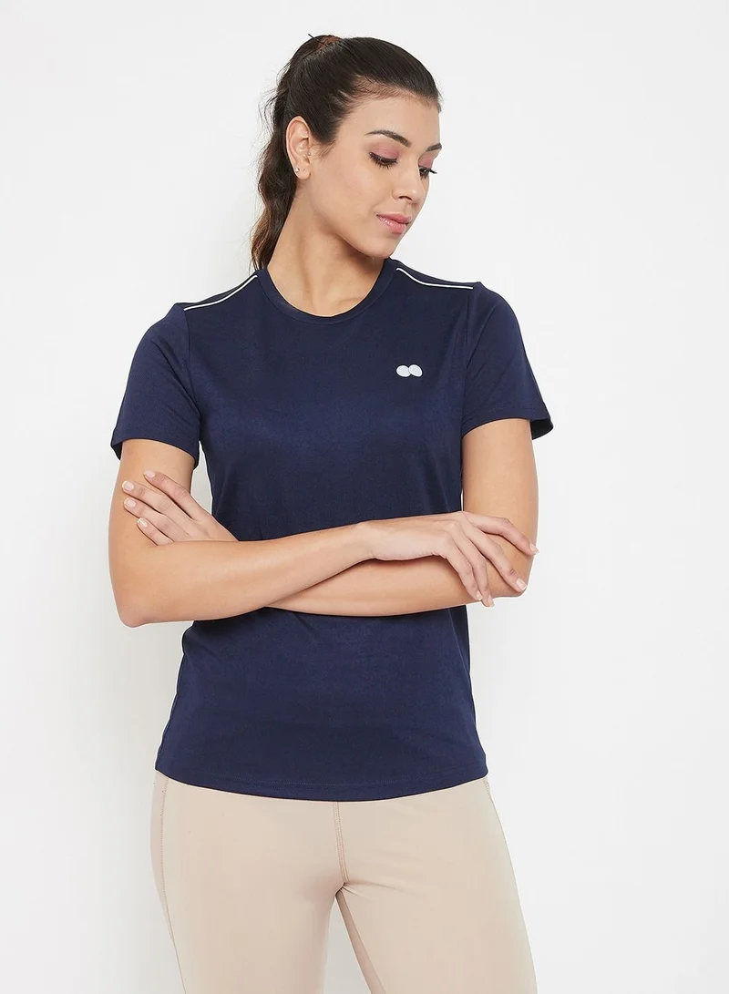 كلوفيا Clovia Activewear T-shirt in Navy with Reflector Piping