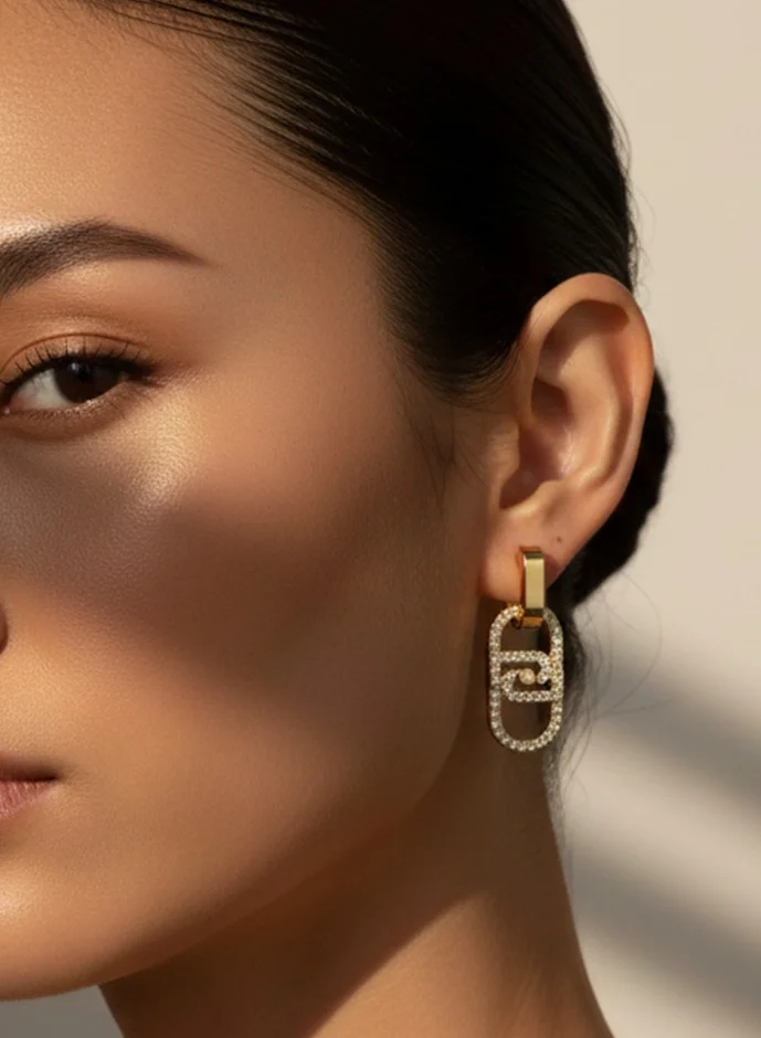 ليو جو أقراط ليو جو   ذهبية