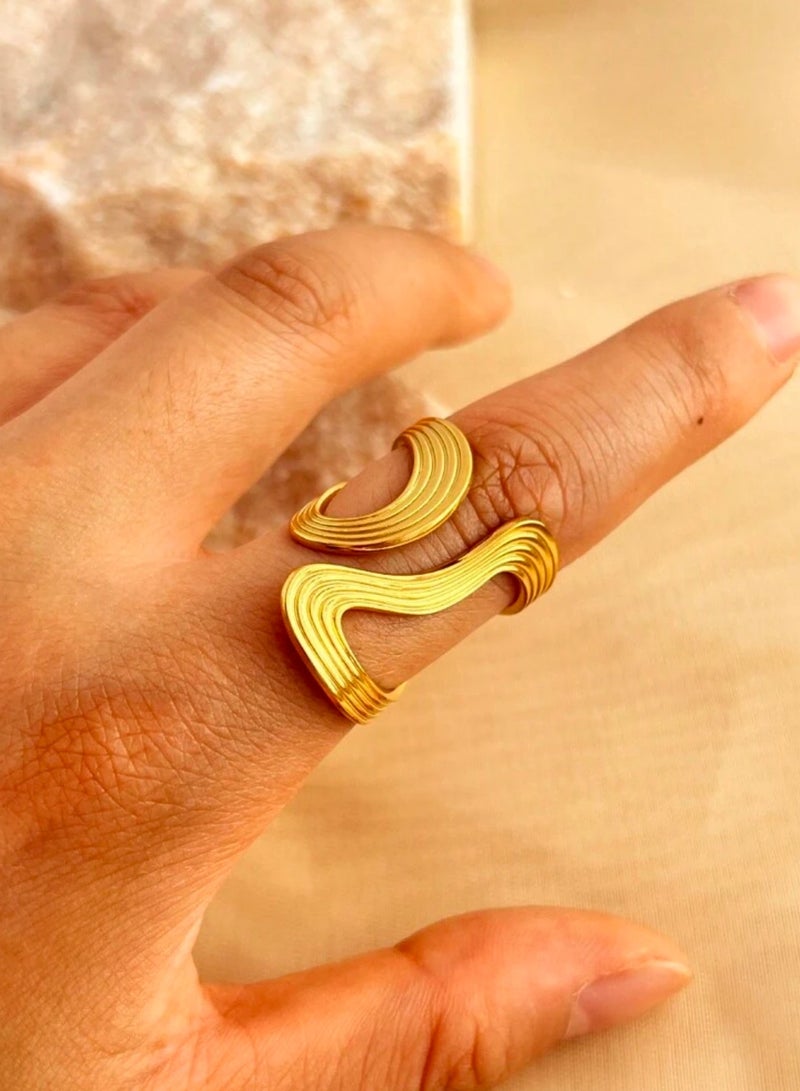 FIFTY 50 2pcs Of Elegant & High Quality Stainless Steel Silver & Gold Plated Rings For Women One Size - Image 4