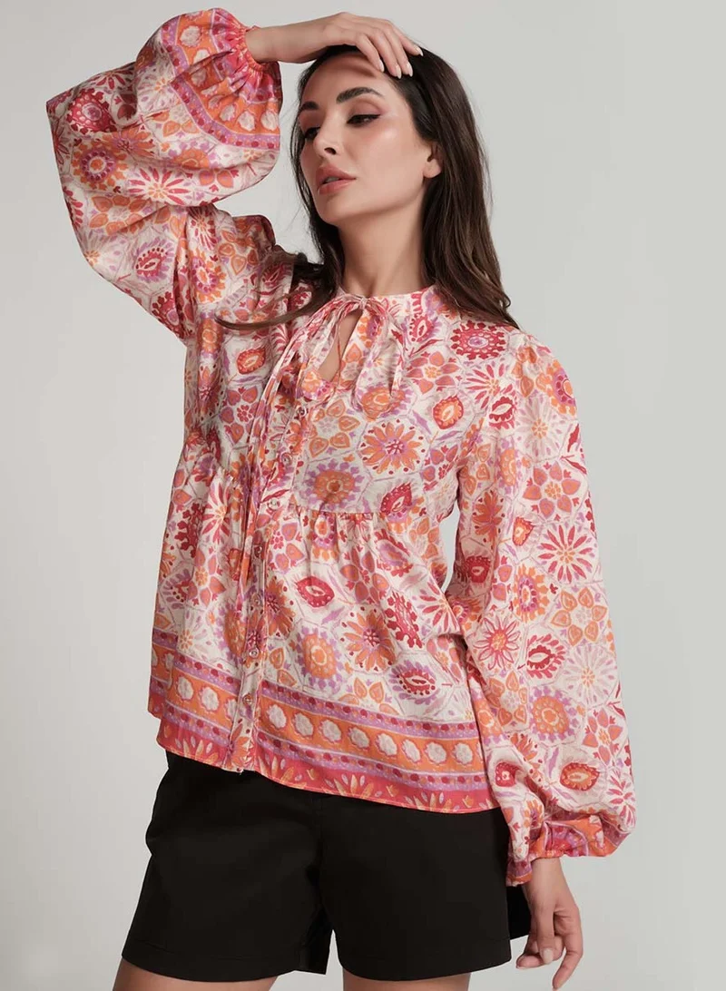 Zigzag Border Detailed Casual Top